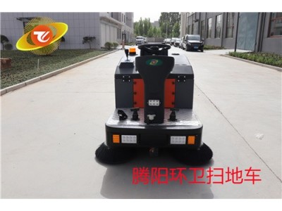 腾阳驾驶式扫地车具有哪些优点图2