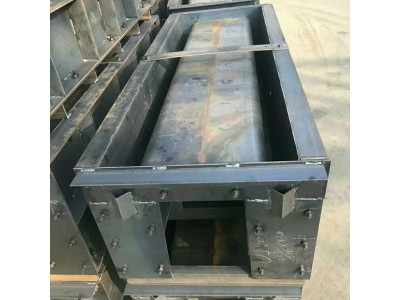 供应水沟槽模具 流水槽钢模具  u型排水槽模具 工程专用图4