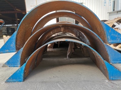 盖梁式抱箍施工注意事项,盖梁抱箍施工工艺,市政盖梁抱箍实体厂图4